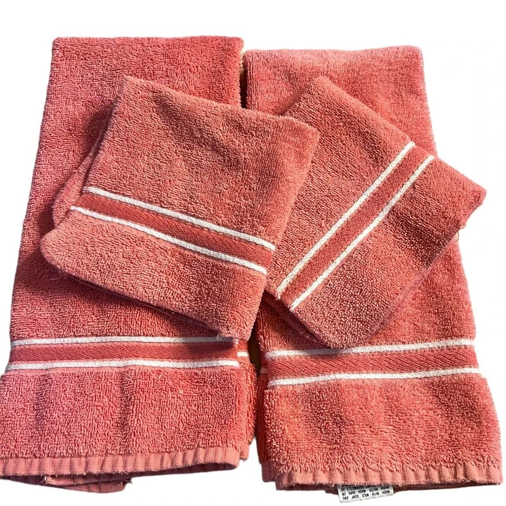 Vintage MCM Utica 2 Pink Salmon Hand Towels & Washcloths White Stripe EUC